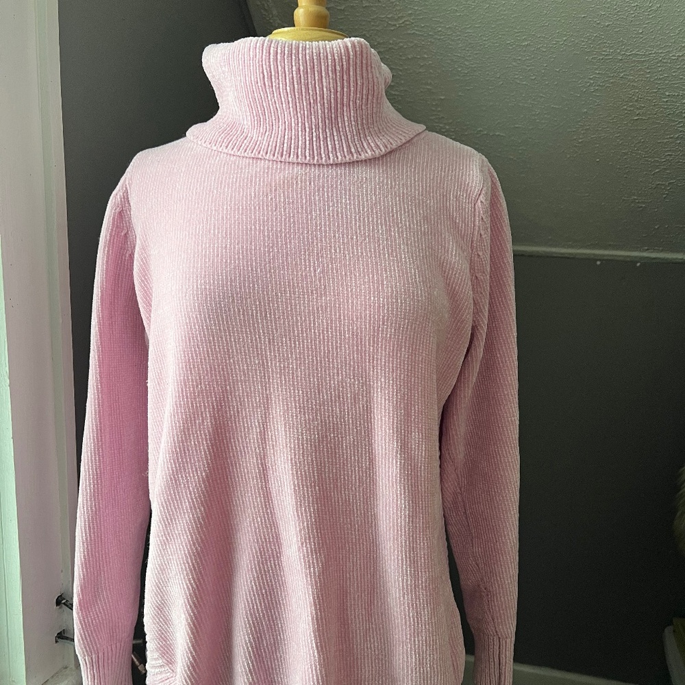 LAST CHANCE Pink chenille sweater small medium